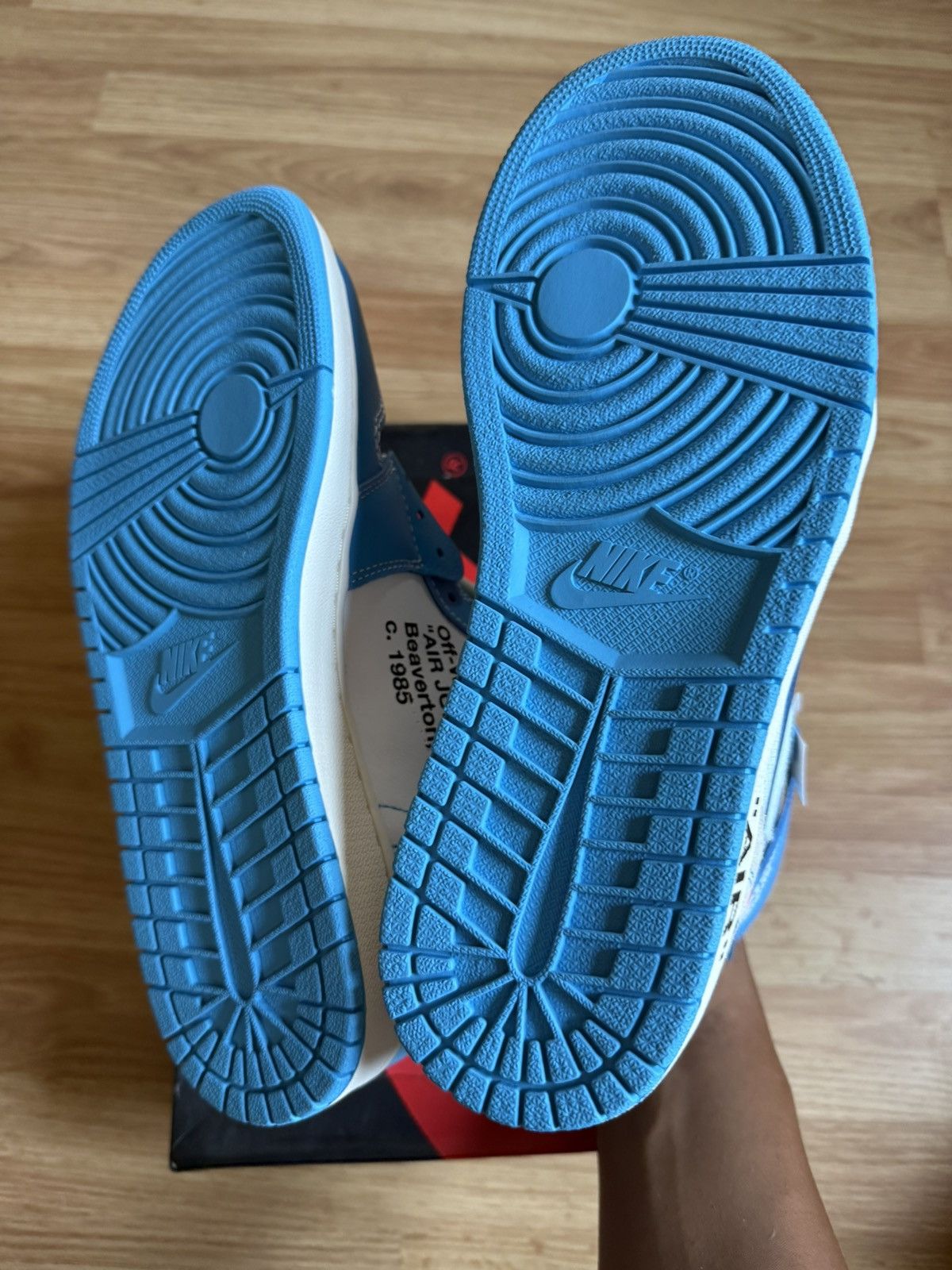 Nike × Off-White Jordan 1 Retro High Off-White University Size US 10.5 / EU 43-44 - 8 Thumbnail