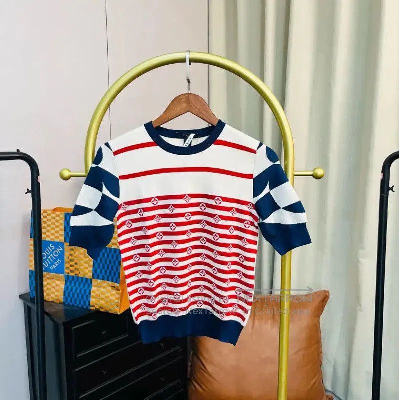 Louis Vuitton Louis Vuitton Striped Silk Women's T. Size XS / US 0-2 / IT 36-38 - 1 Thumbnail