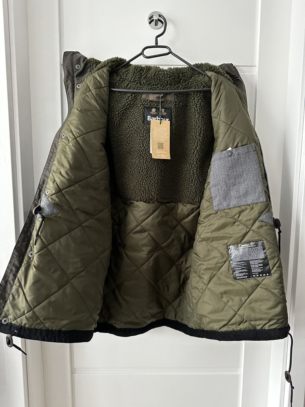 Barbour Barbour nautic waxed hooded jacket MWX1864BK11 Size US S / EU 44-46 / 1 - 9 Thumbnail