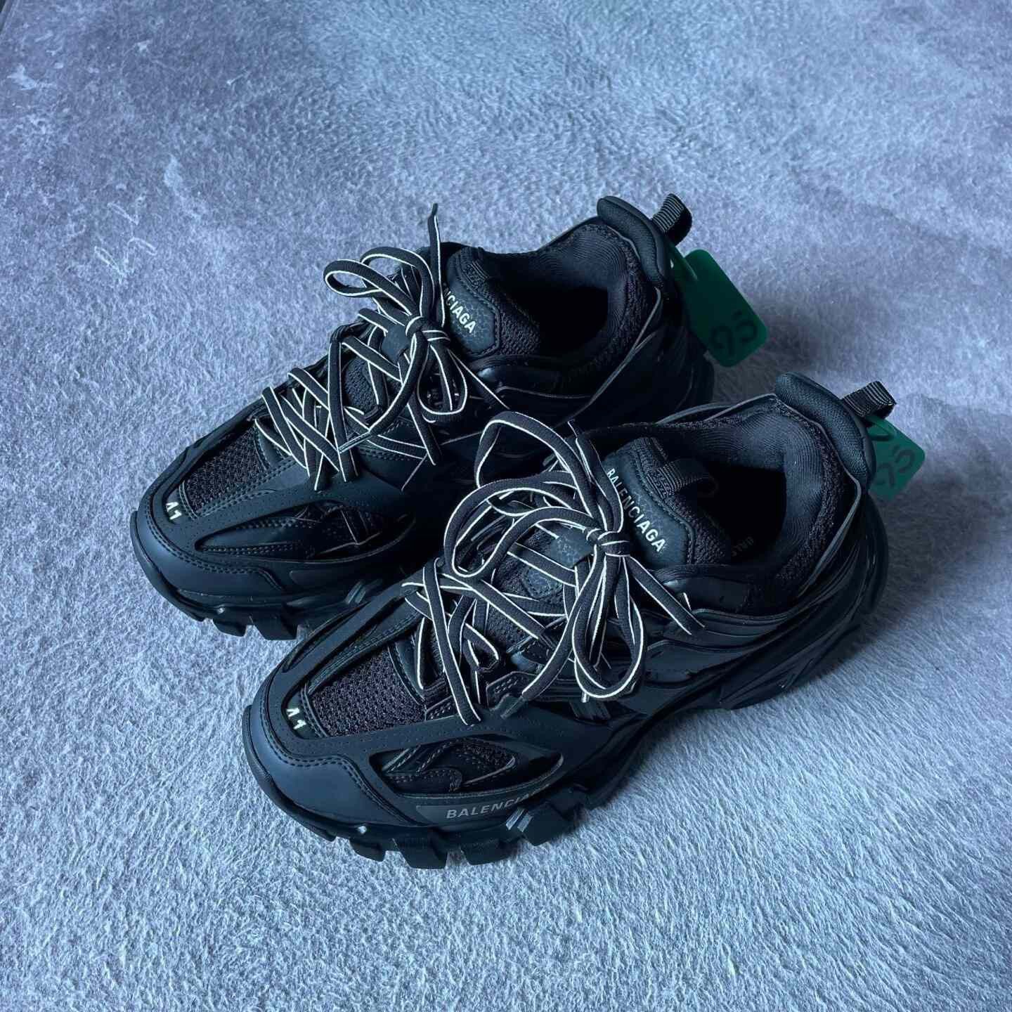 Balenciaga Balenciaga Black Lowtop Sneakers 41 Men Size US 8.5 / EU 41-42 - 1 Thumbnail