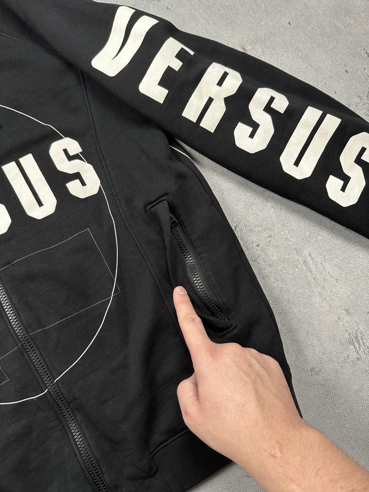 Versus Versace Versus Versace Black Full Zip Hoodie Geometric Print Rare S Size US S / EU 44-46 / 1 - 16 Thumbnail