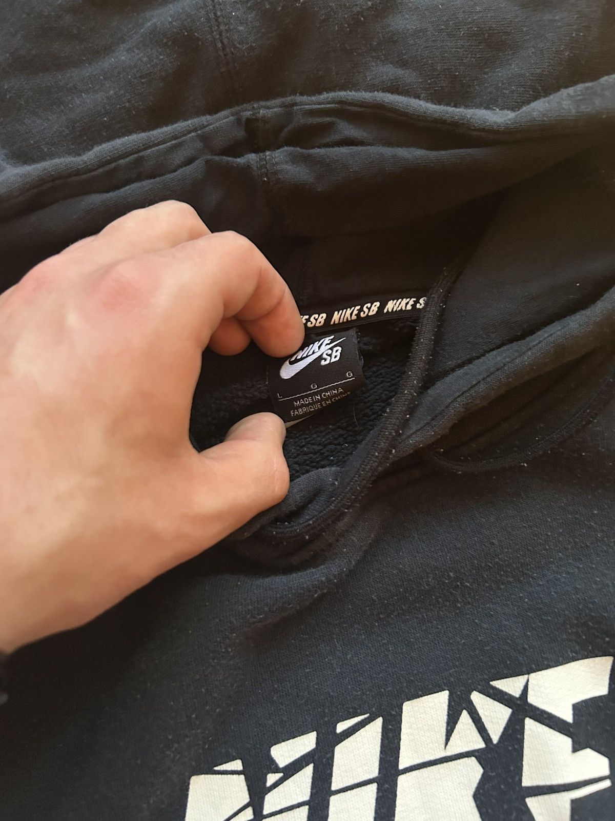 Nike × Vintage Vintage NIKE SB Big Swoosh Hoodie Size US L / EU 52-54 / 3 - 3 Thumbnail