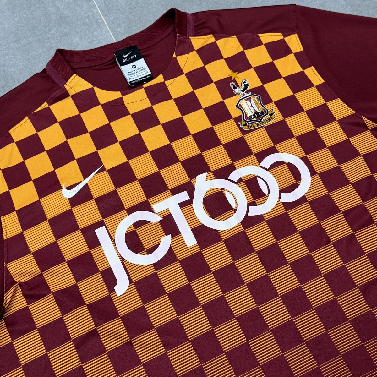 Nike Nike Bradford City 2015/2016 Home Soccer Jersey Men Size XL Size US XL / EU 56 / 4 - 9 Thumbnail