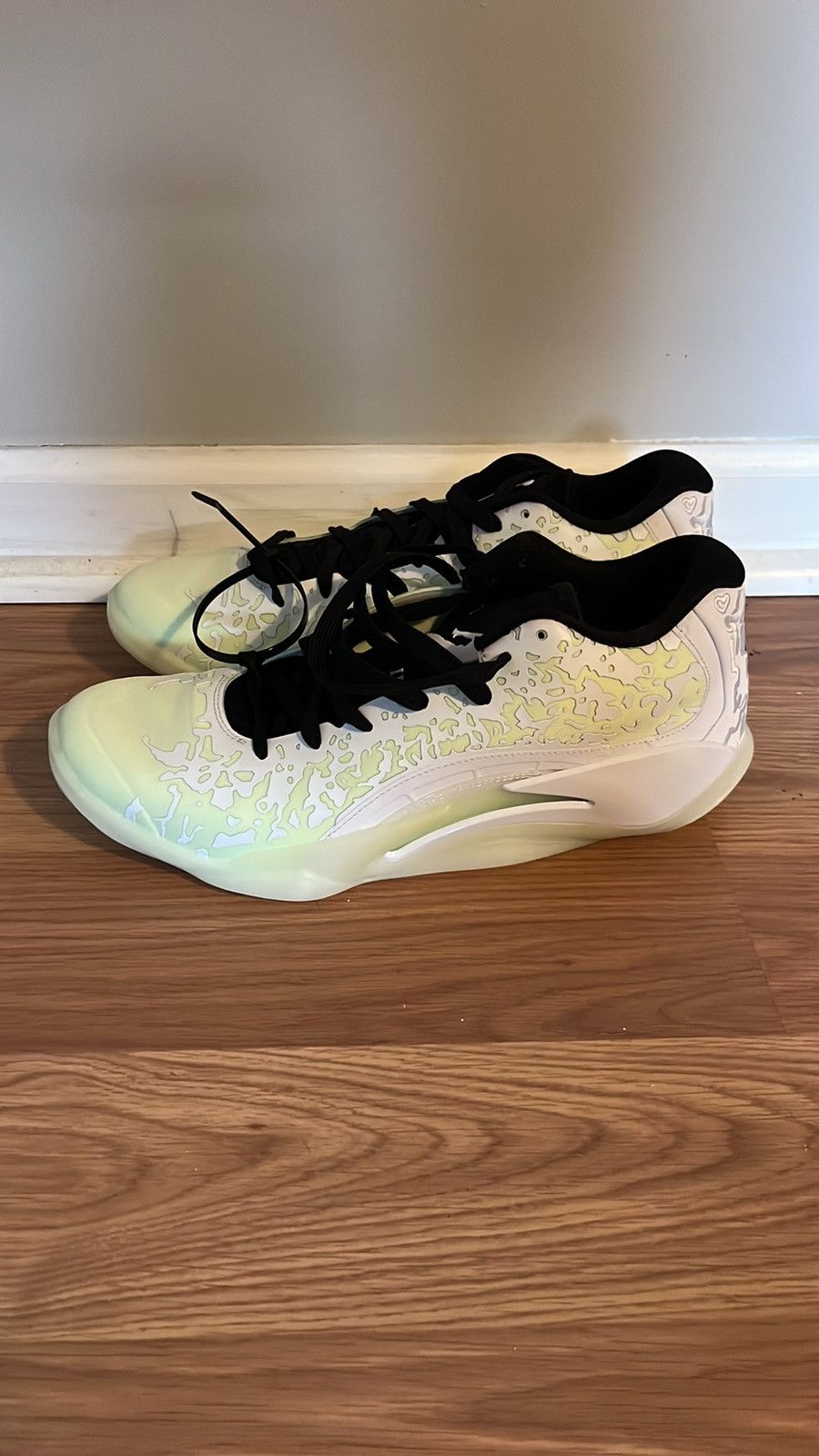 Jordan Brand Jordan Zion 3 Size US 9.5 / EU 42-43 - 2 Thumbnail