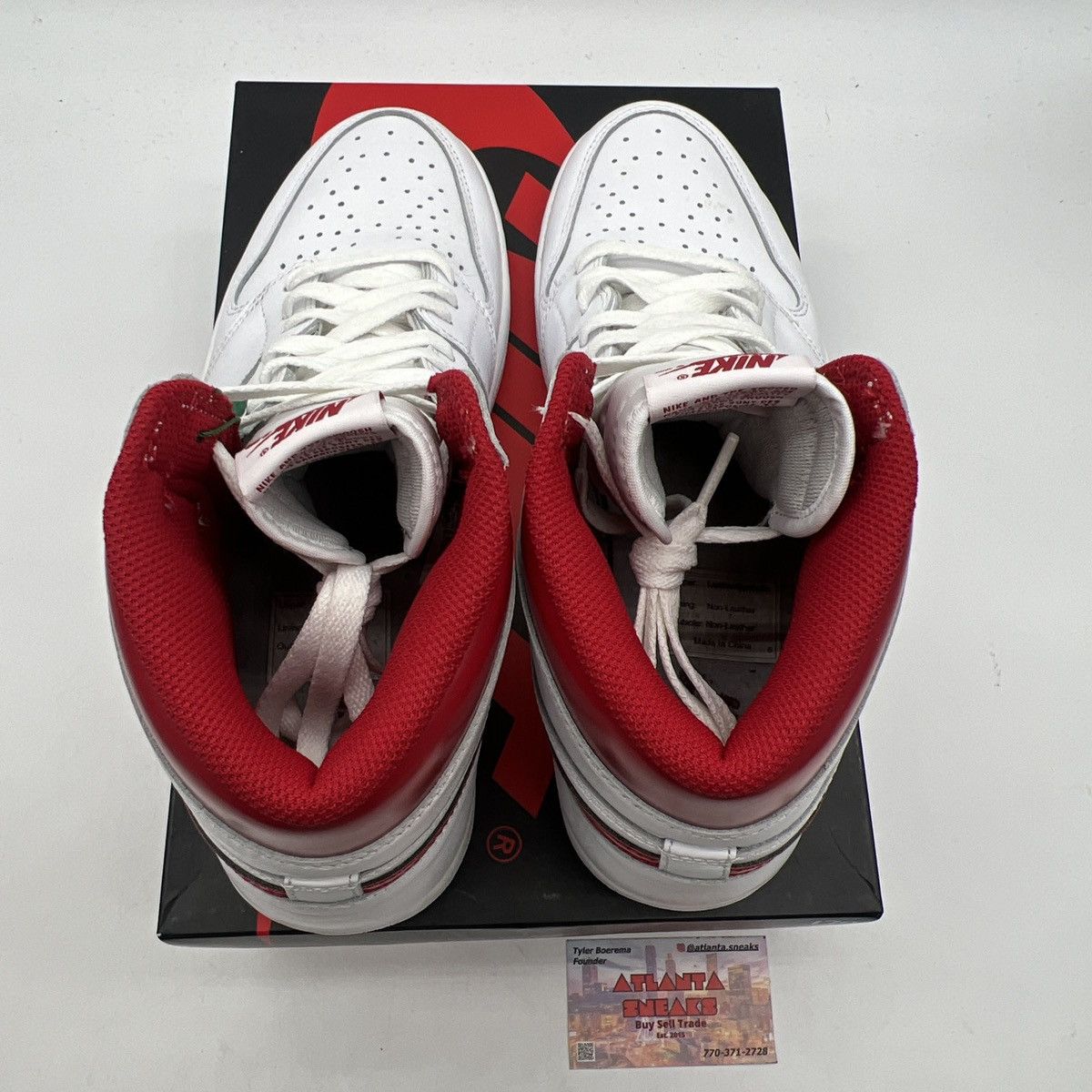Nike Air Jordan 1 high metallic red Size US 11.5 / EU 44-45 - 7 Thumbnail