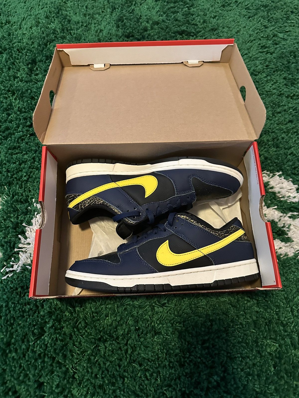 Nike Nike Dunk Low Vintage Michigan 11 Size US 11 / EU 44 - 1 Thumbnail