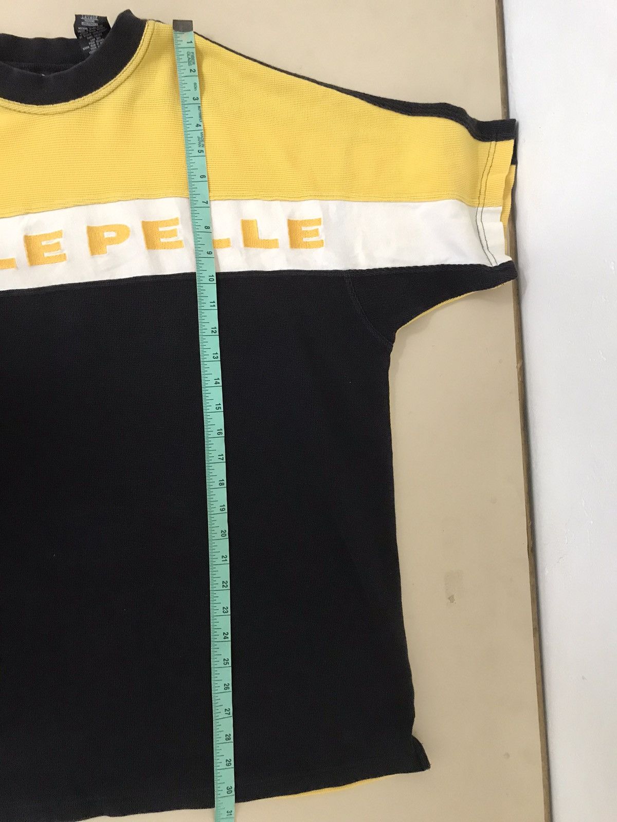 Pelle Pelle Vintage 90s Pelle Pelle Embroidered Spellout T-shirts Size US L / EU 52-54 / 3 - 10 Thumbnail