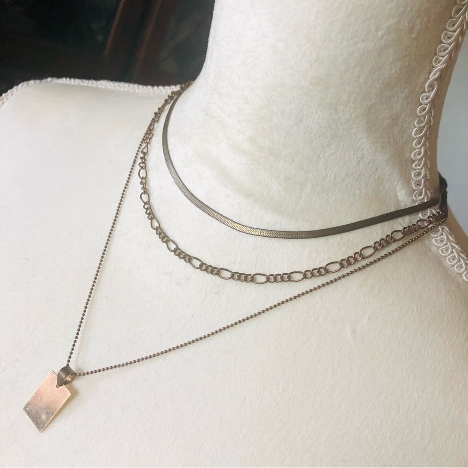 Vintage Vintage triple strand brass chain necklace Size ONE SIZE - 4 Thumbnail