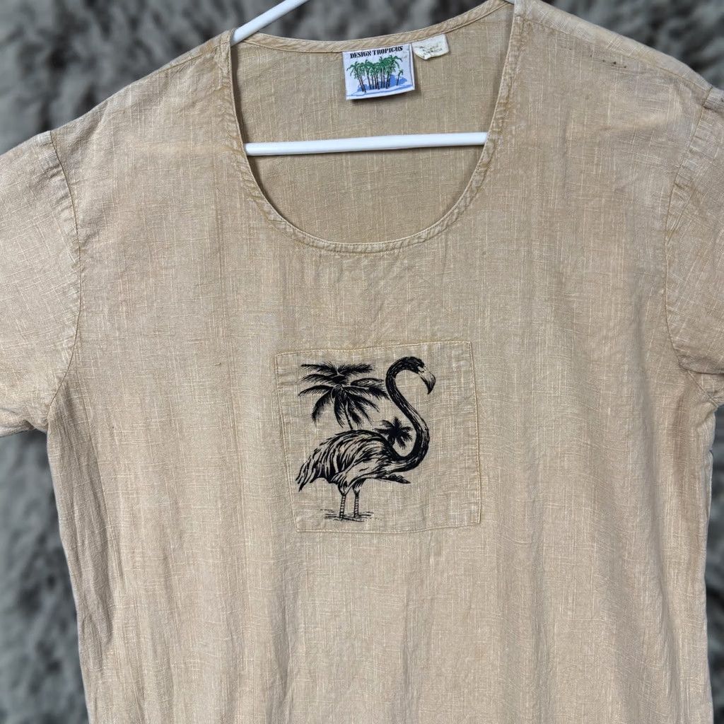Vintage VINTAGE Design Tropicus T-Shirt Dress Womens 1X Plus Beige Flamingo Pocket Graphic 90s Beach Resort Casual Travel Size XL / US 12-14 / IT 48-50 - 1 Thumbnail