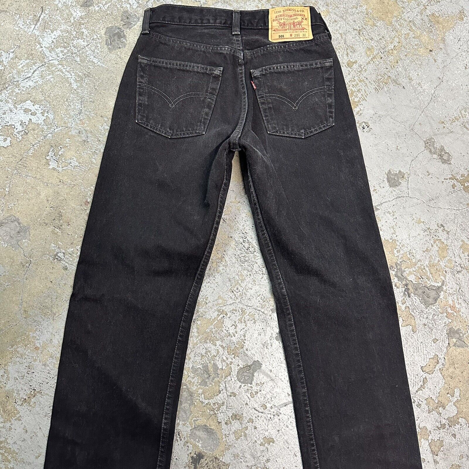 Levi's × Vintage Vintage Levi’s 501 Black Denim Jeans 29x30 Women Made In USA Size 30" / US 8 / IT 44 - 5 Thumbnail