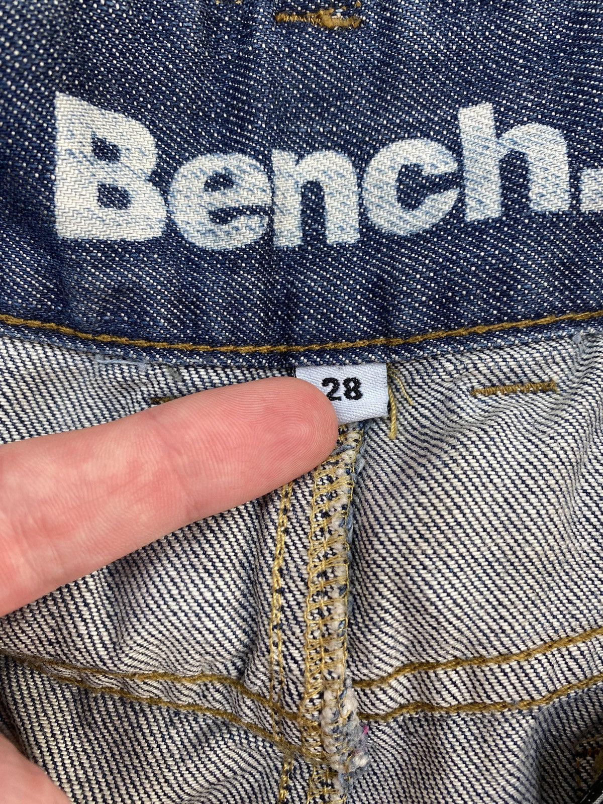 Bench Y2K Vintage Bench Washed Buckle Back Denim Mini Skirt Size 28" / US 6 / IT 42 - 7 Thumbnail