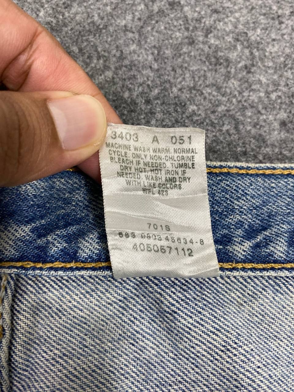 Levi's vintage levis 505 regular fit lightwash denim nice design Size US 38 / EU 54 - 13 Thumbnail