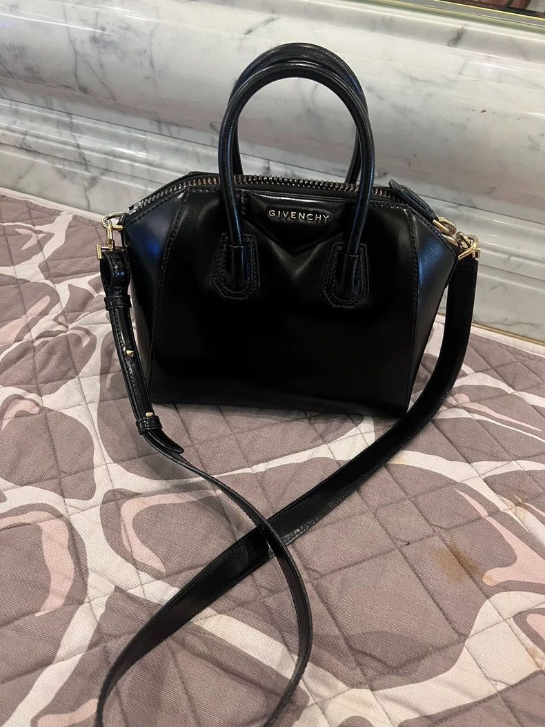 Givenchy Givenchy Black Bag Size ONE SIZE - 1 Thumbnail