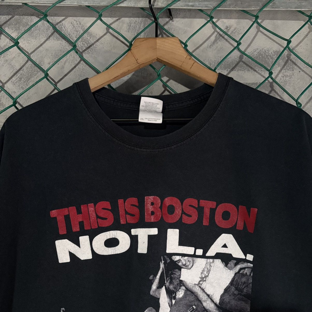 Gildan RARE Vintage This Is Boston Not L.A. THE FREEZE Tour T-Shirt Size US XXL / EU 58 / 5 - 2 Thumbnail