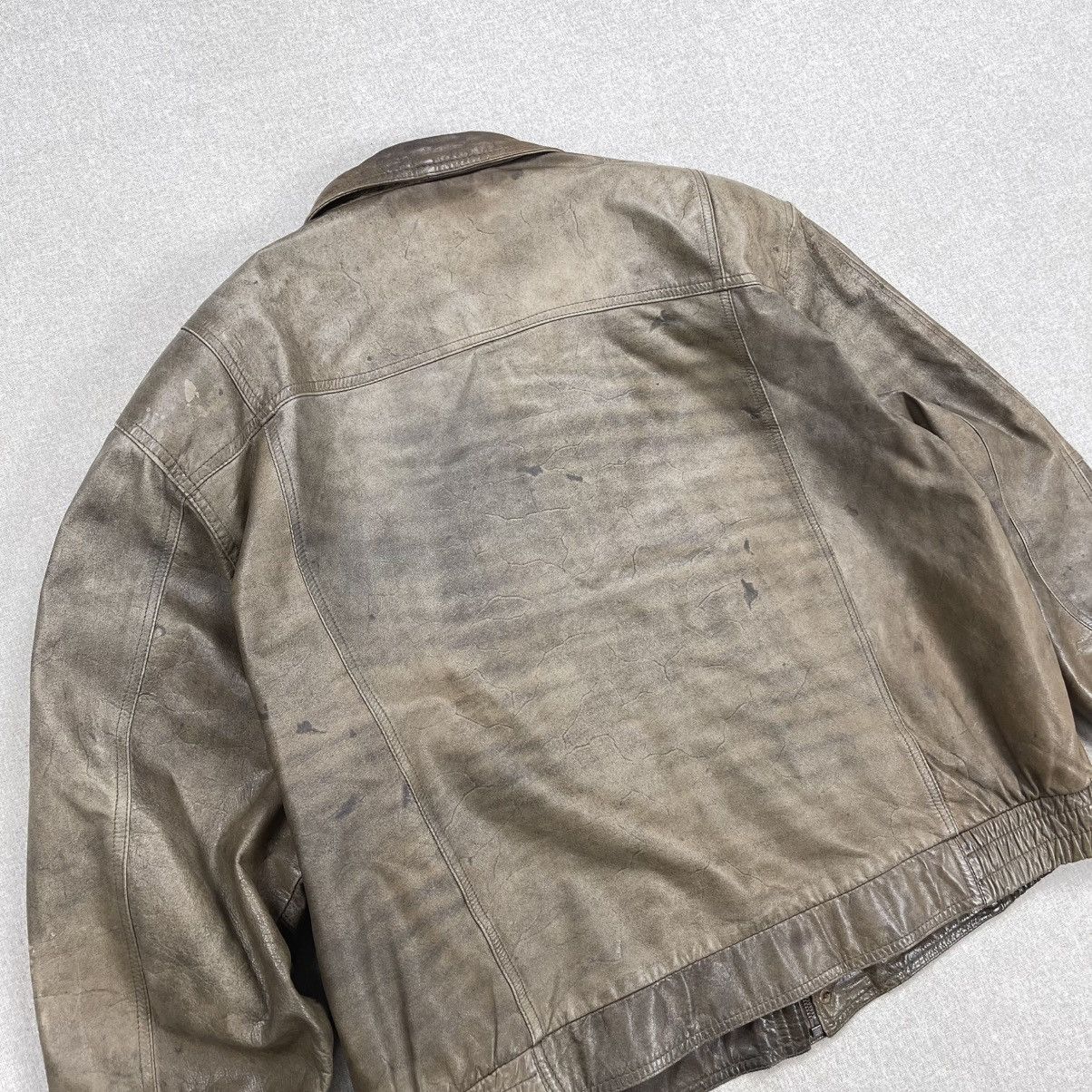 Leather × Vintage VINTAGE GENUINE LEATHER BROWN BOMBER JACKET BOXY DISTRESSED Size US XL / EU 56 / 4 - 8 Thumbnail