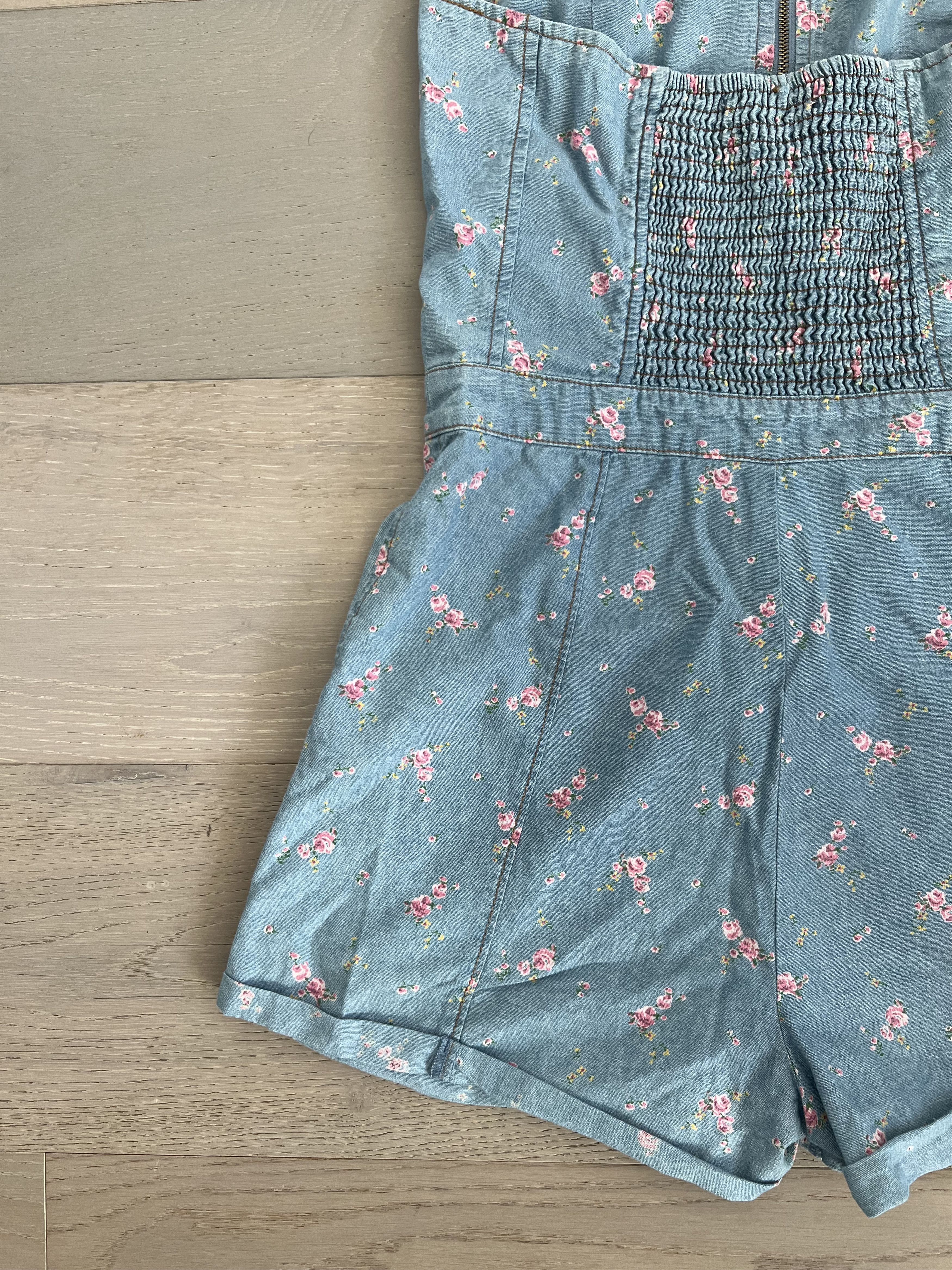Juicy Couture Juicy Couture Floral Halter Romper - Size 2 (fits like 0) Size XS / US 0-2 / IT 36-38 - 9 Thumbnail