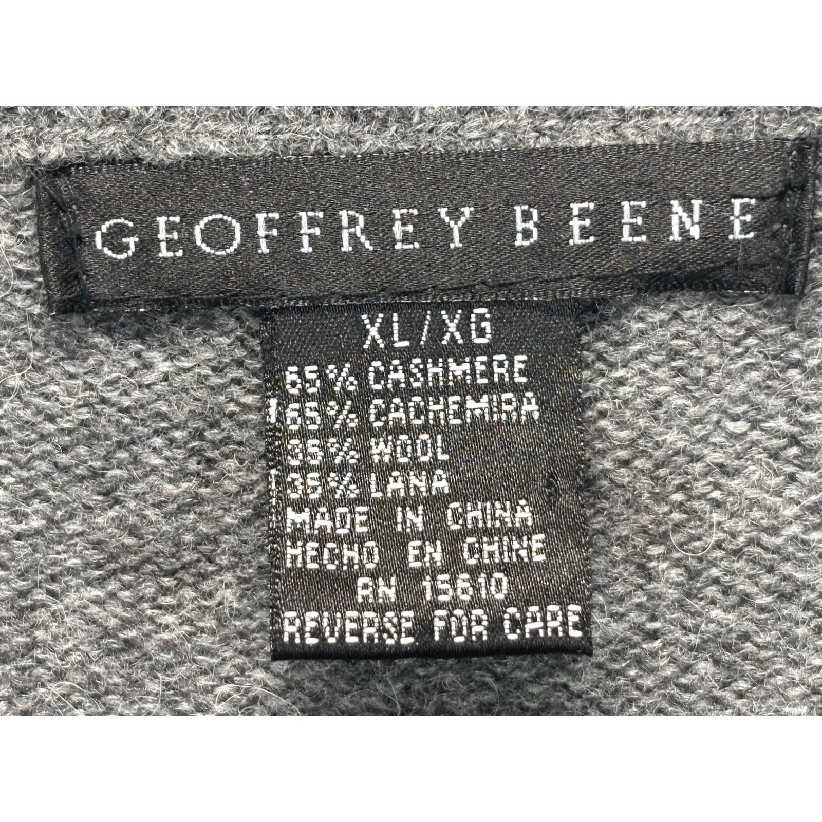 Geoffrey Beene VINTAGE Geoffrey Beene Cashmere Sweater Men’s XL Grey V-Neck Pullover Classic (Solid) Adults Mens Size US XL / EU 56 / 4 - 4 Thumbnail