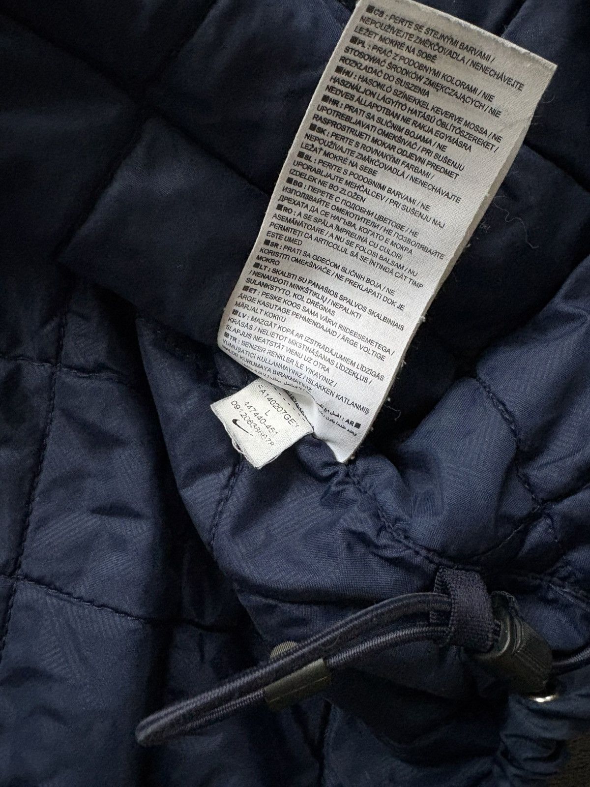 Nike 90s Nike Vintage Swoosh Logo Retro Outdoor Jacket Rare Size US L / EU 52-54 / 3 - 11 Thumbnail
