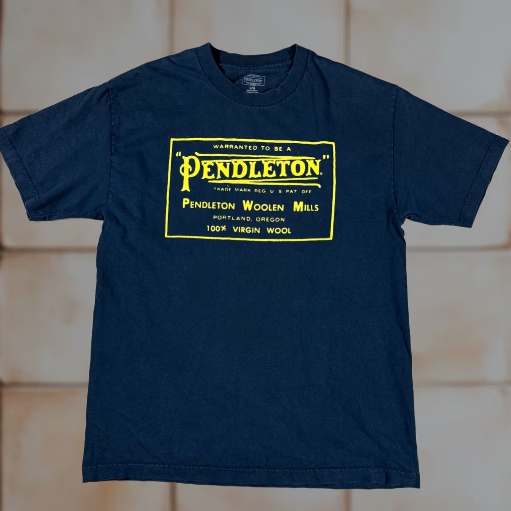 Pendleton VINTAGE Pendleton Woolen Mills Graphic T Shirt Mens Large Navy Blue Size US L / EU 52-54 / 3 - 1 Thumbnail