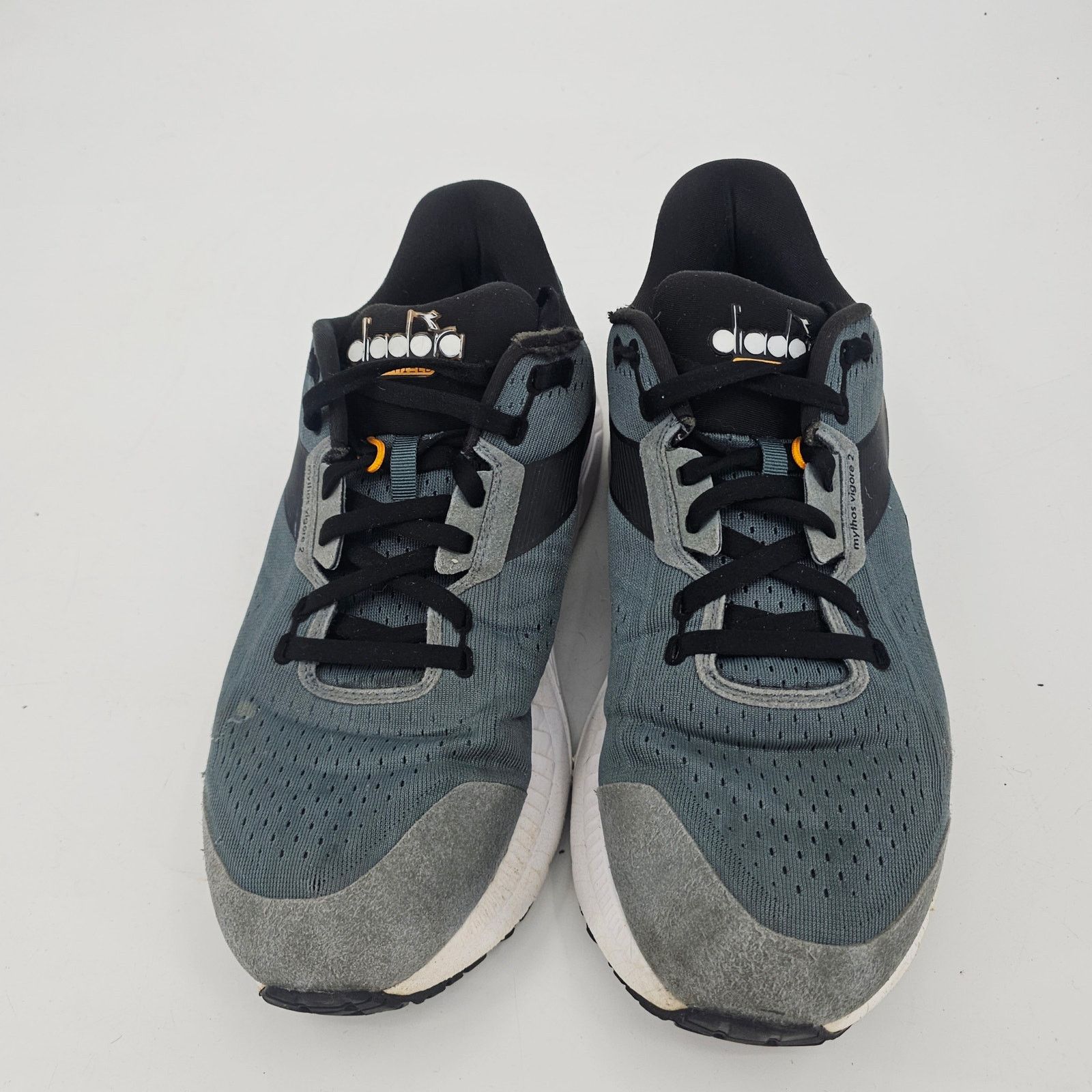 Diadora Diadora Mythos Blushield Vigore 2 Running Sneaker Grey 11 Size US 11 / EU 44 - 2 Thumbnail