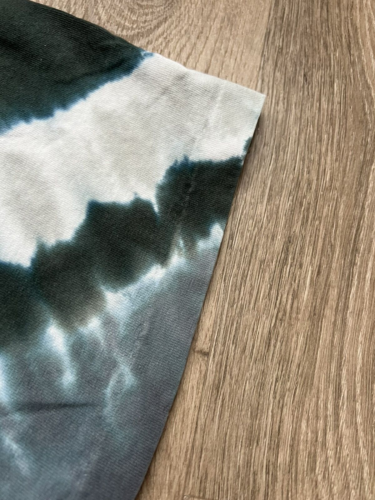 AC/DC × Band Tees × Liquid Blue Vintage 90s Liquid Blue Ac/Dc Tie Dye flame Hells Balls tee Size US M / EU 48-50 / 2 - 9 Thumbnail