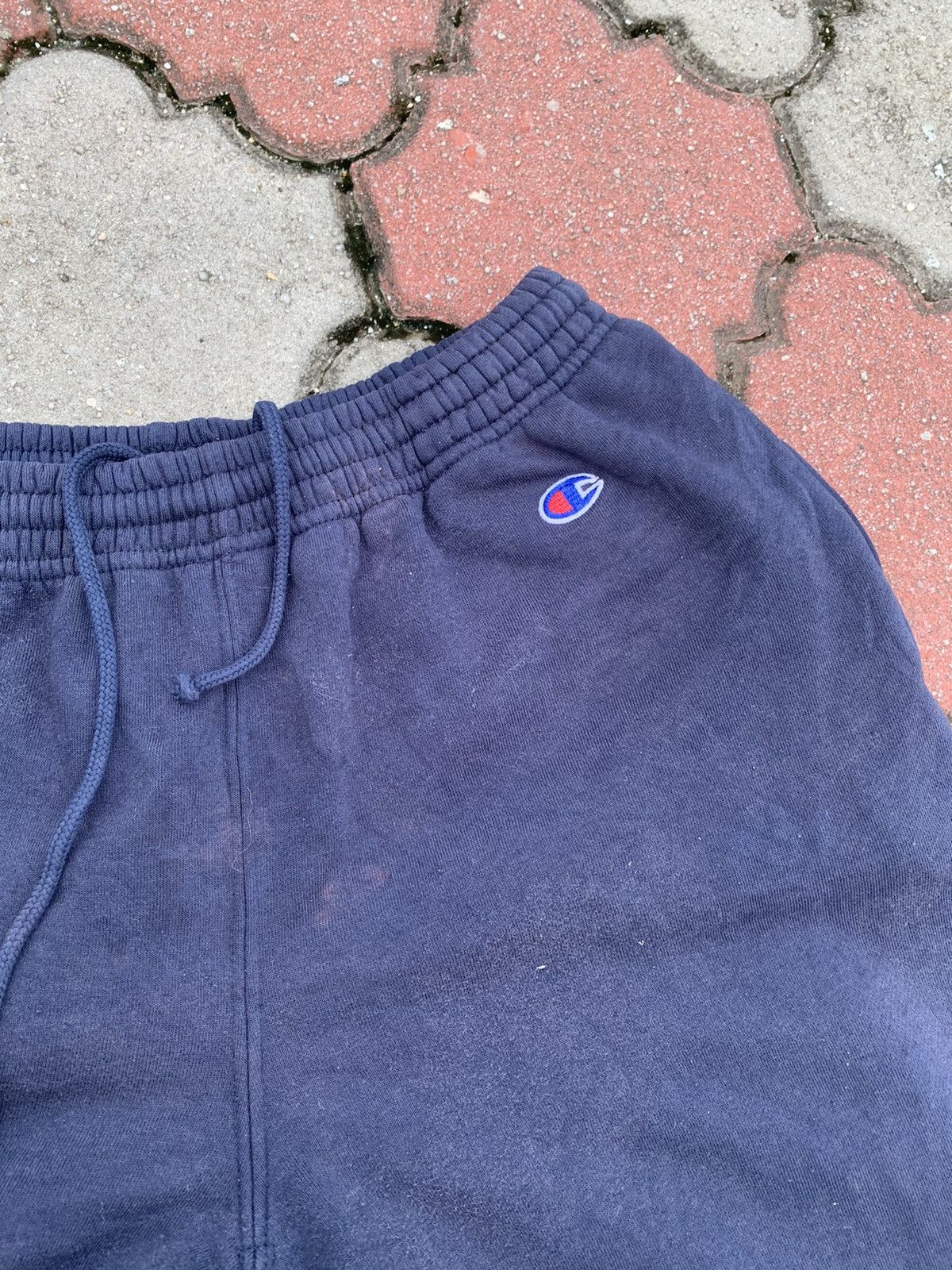 Champion Steals! Champion Small Logo Joggers Sweatpants Size US 33 - 3 Thumbnail