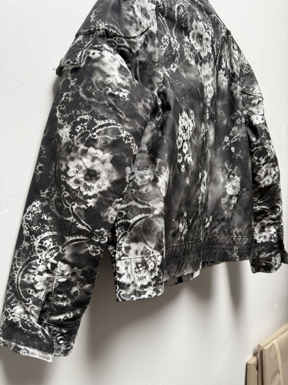 Other 5 Zip Painted White Floral Jacket Size US L / EU 52-54 / 3 - 8 Thumbnail