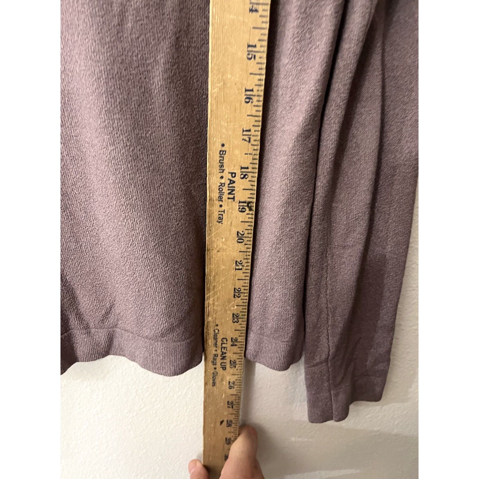Express EXPRESS Women’s Purple Stretch V-Neck Sweater Long Sleeve Size M Pullover Knit Pullover, 3-Blend, Vintage? Not specified Size M / US 6-8 / IT 42-44 - 4 Thumbnail