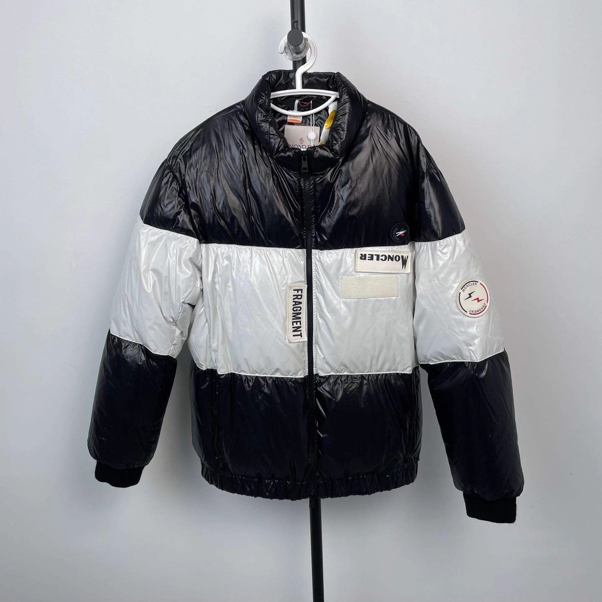 Moncler Moncler puffer jacket black white size4 Size US XL / EU 56 / 4 - 1 Thumbnail