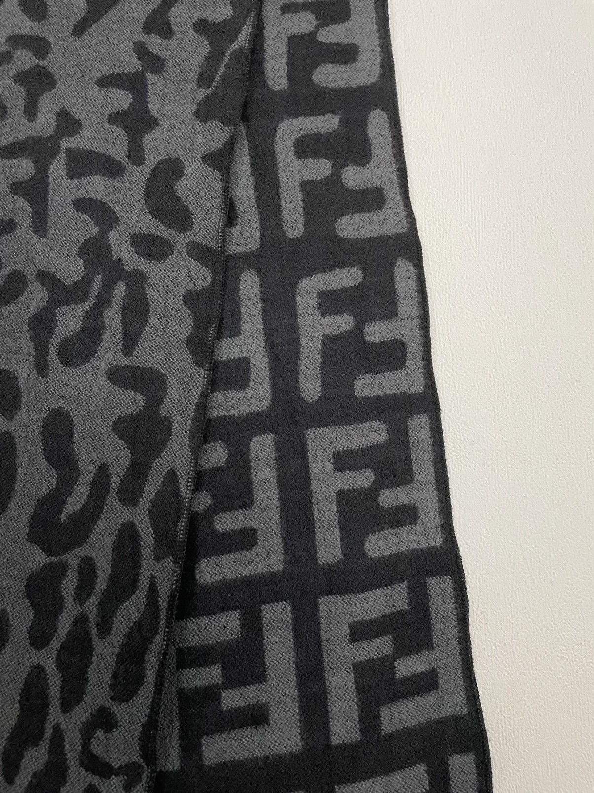 Fendi Fendi Monogram / Leopard Wool Scarf Size ONE SIZE - 5 Thumbnail