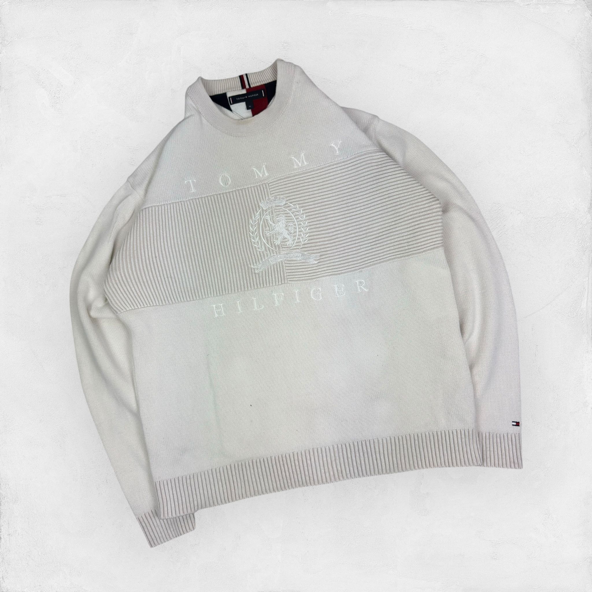 Tommy Hilfiger Tommy Hilfiger Men's White Cotton Icon Crest Flag Sweater XL Size US XL / EU 56 / 4 - 1 Thumbnail