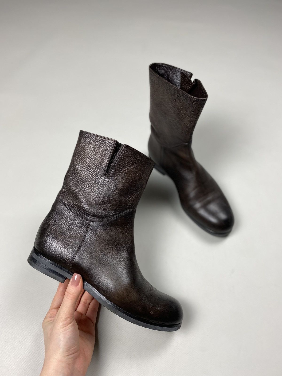 Santoni Santoni ladies leather Chelsea boots shoes size 37 Size US 7 / IT 37 - 1 Thumbnail