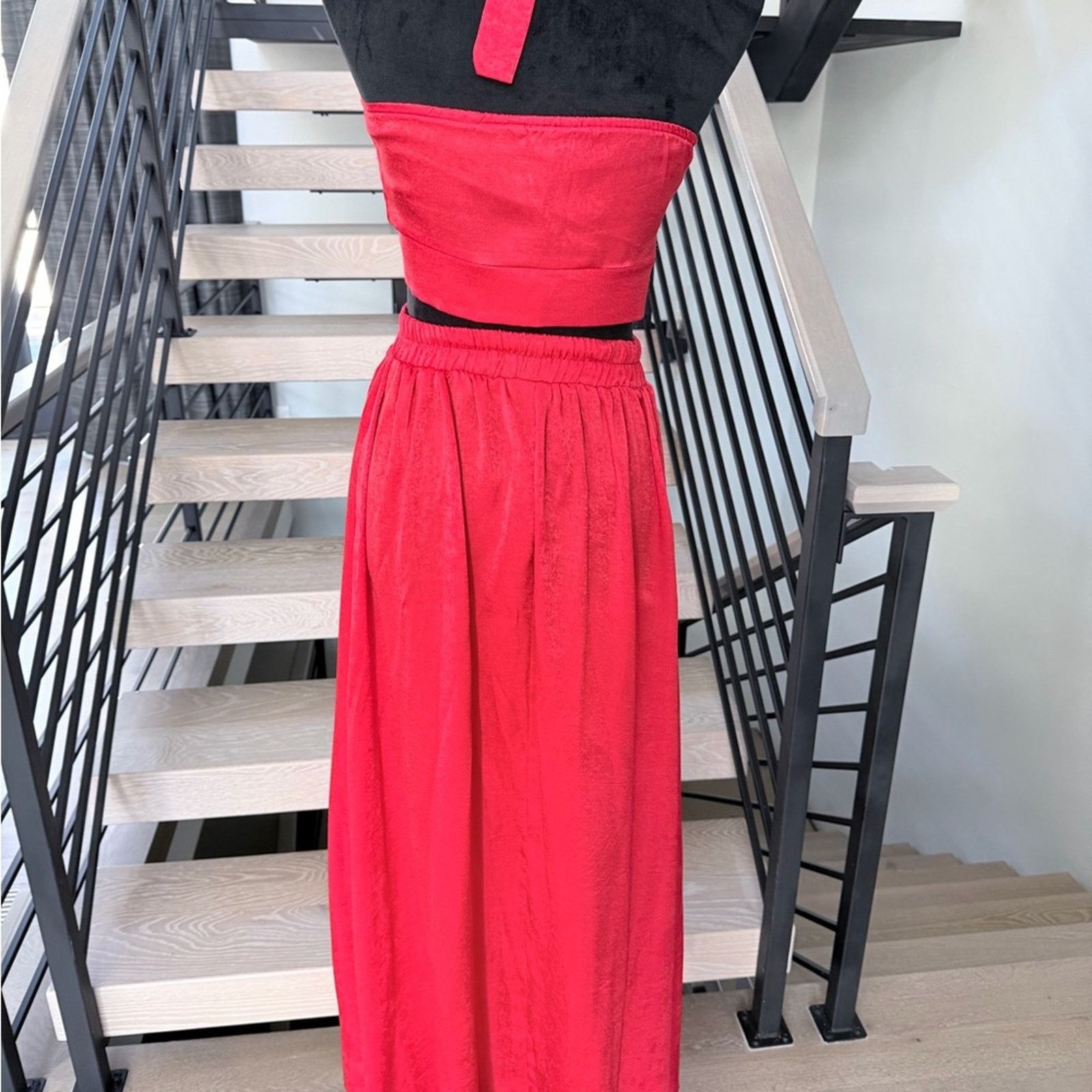 Other New Shimmery Red Halter Maxi Dress size XS Size XS / US 0-2 / IT 36-38 - 10 Thumbnail