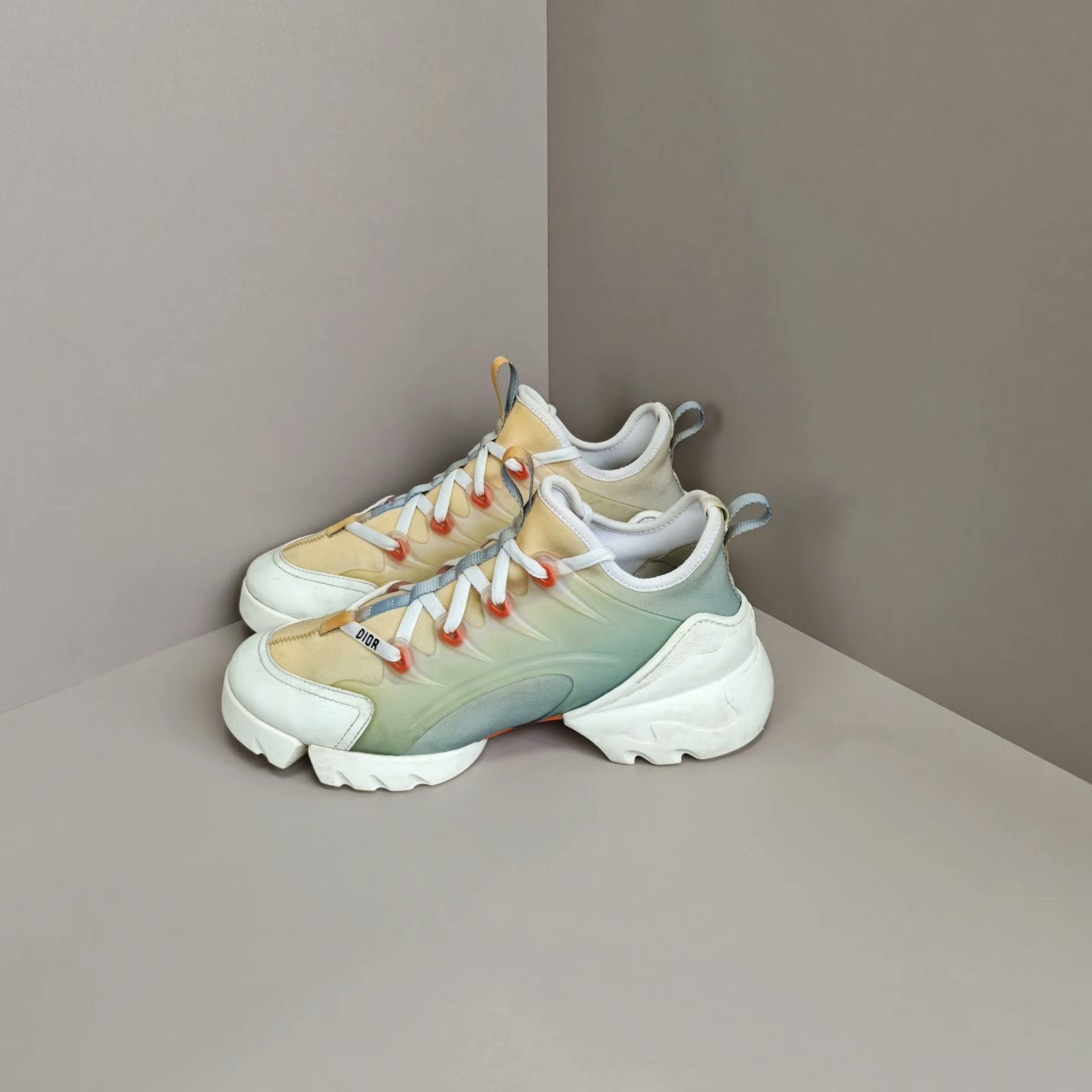 Dior Dior Casual Lowtop Sneakers us_7 Women Size US 7 / IT 37 - 1 Thumbnail