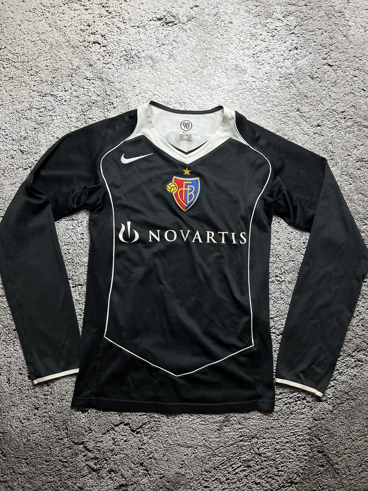 Nike 2004-2006 FC Basel Switzerland Mladen Petric nike jersey Size US XS / EU 42 / 0 - 2 Thumbnail