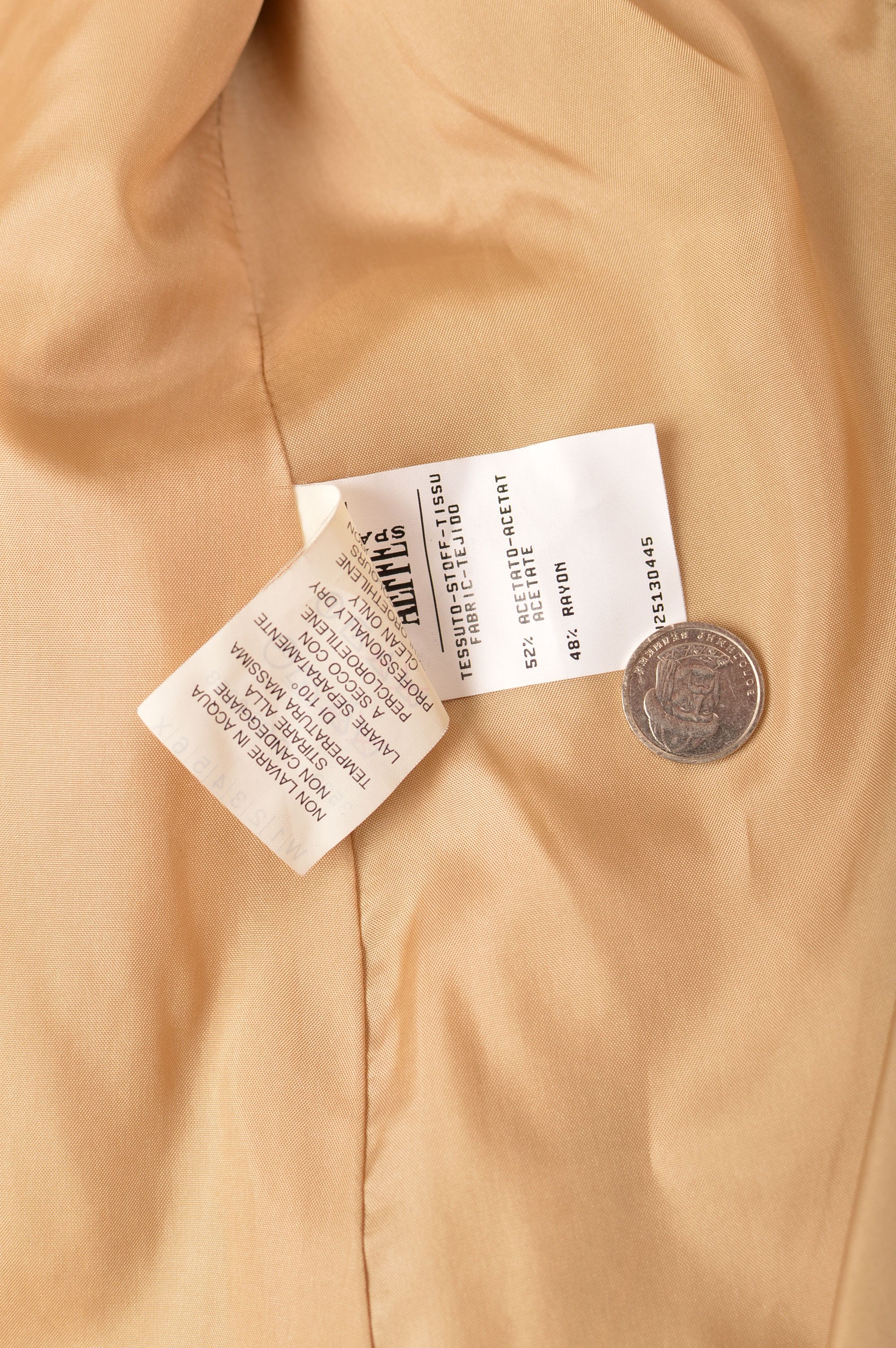 Designer × Moschino × Vintage Moschino Couture Vintage Embroidered Flowers Beige Blazer Size L / US 10 / IT 46 - 6 Thumbnail