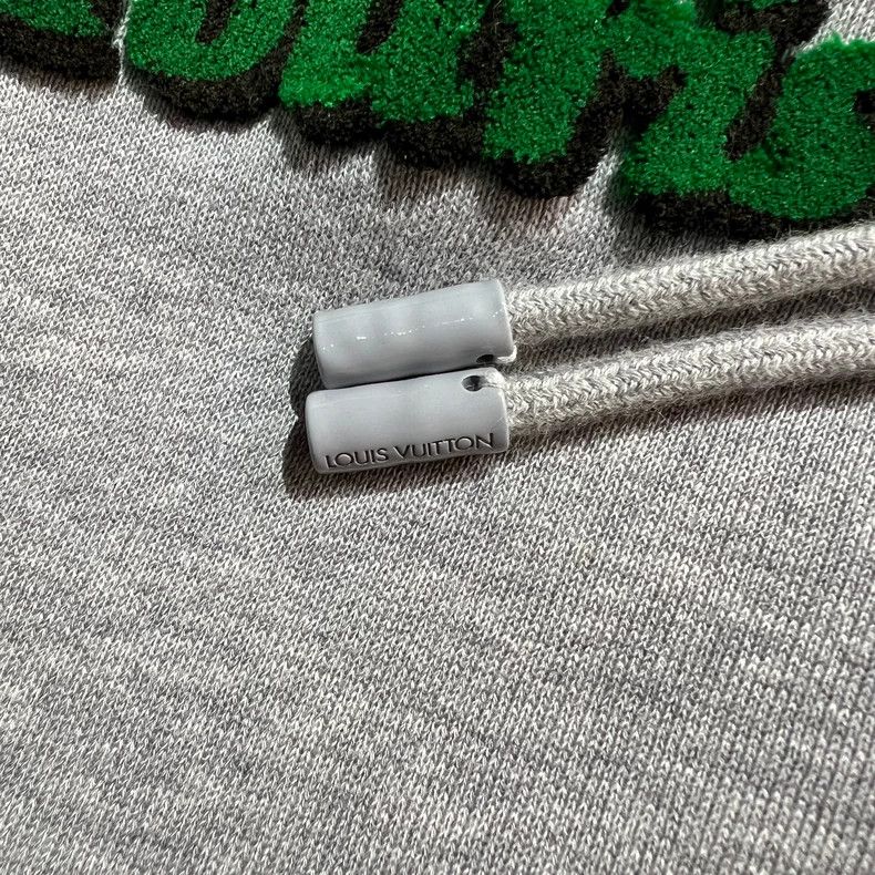Louis Vuitton Louis Vuitton Grey Flocked Barrage tourist Letter Hoodie 25 Size US S / EU 44-46 / 1 - 4 Thumbnail