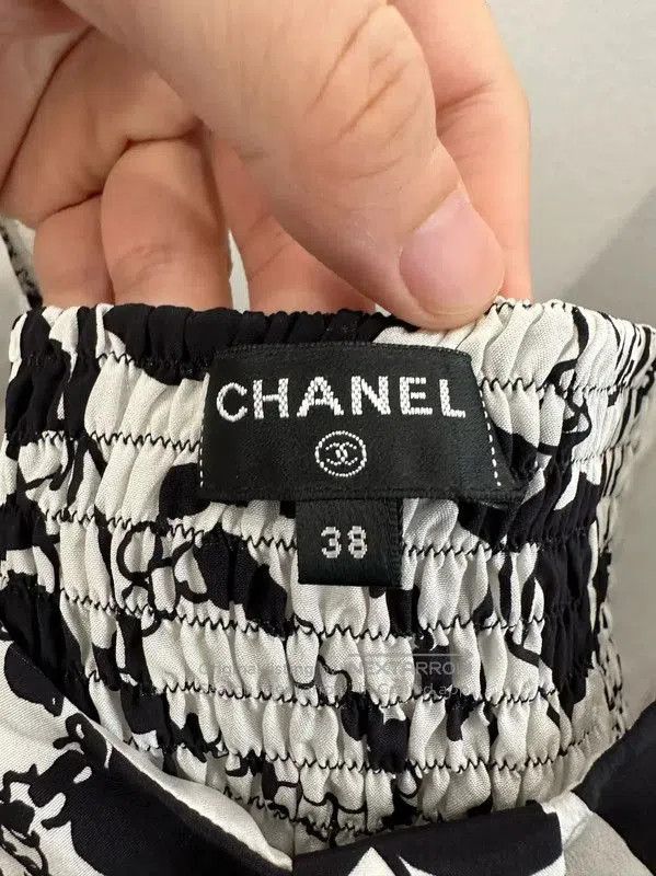 Chanel Chanel Black Silk Women's T-Shirt . Size M / US 6-8 / IT 42-44 - 5 Thumbnail