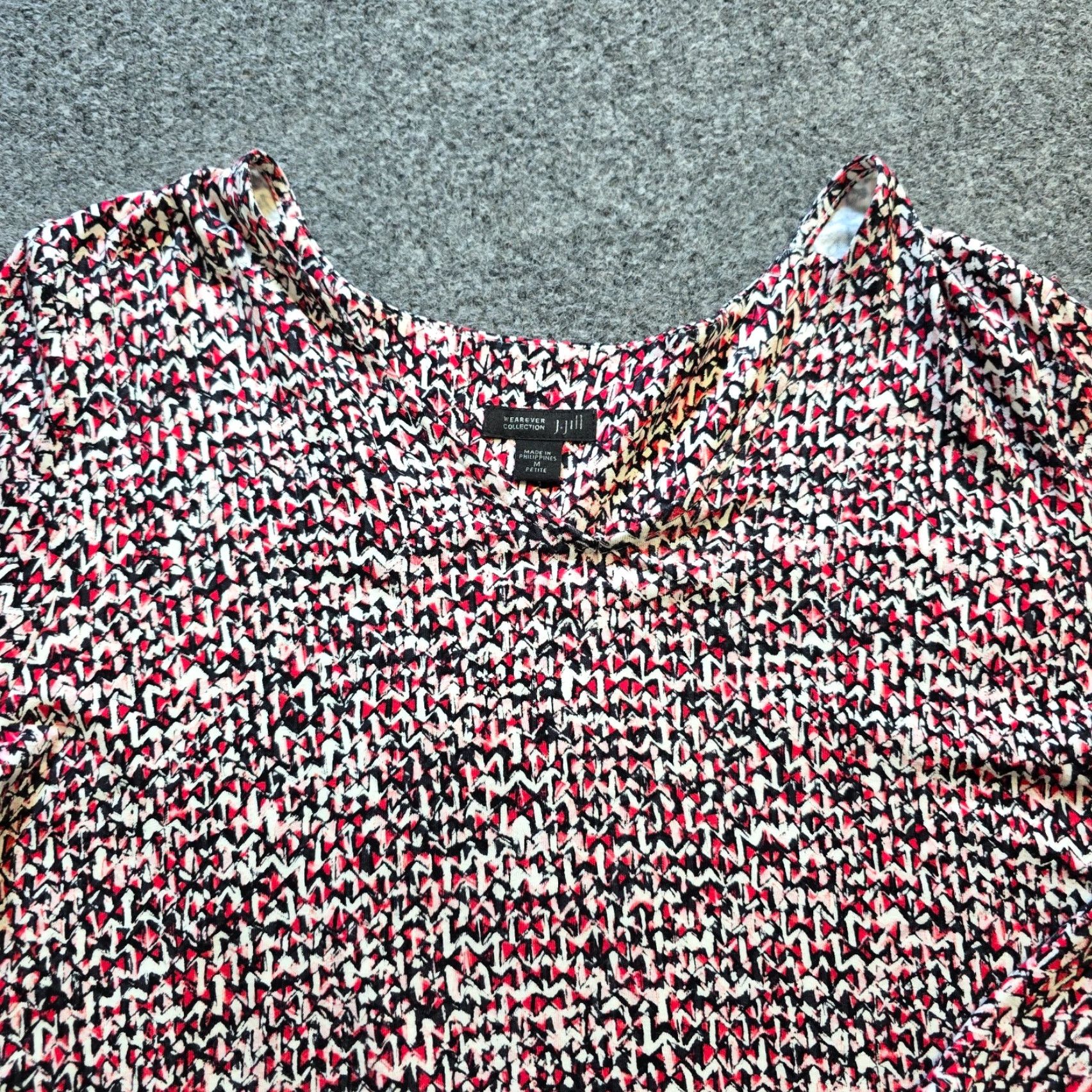 J. Jill J Jill Top Women Medium Petite Red 3/4 Sleeve Button Back Wearever Career Casual Shirt Size M / US 6-8 / IT 42-44 - 2 Thumbnail