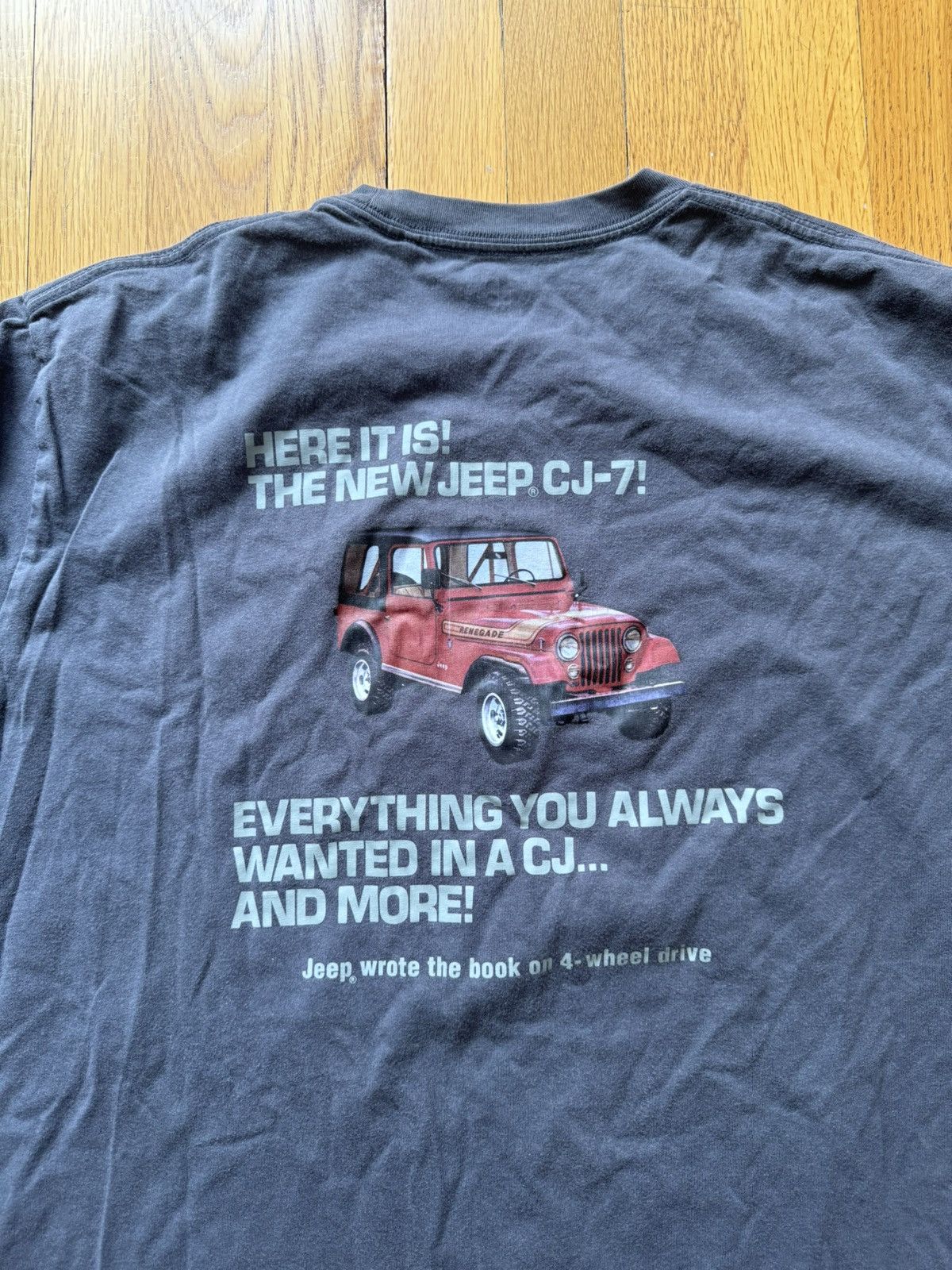 Uniqlo Uniqlo x Jeep Graphic Tee - Grey Size L Size US L / EU 52-54 / 3 - 3 Thumbnail