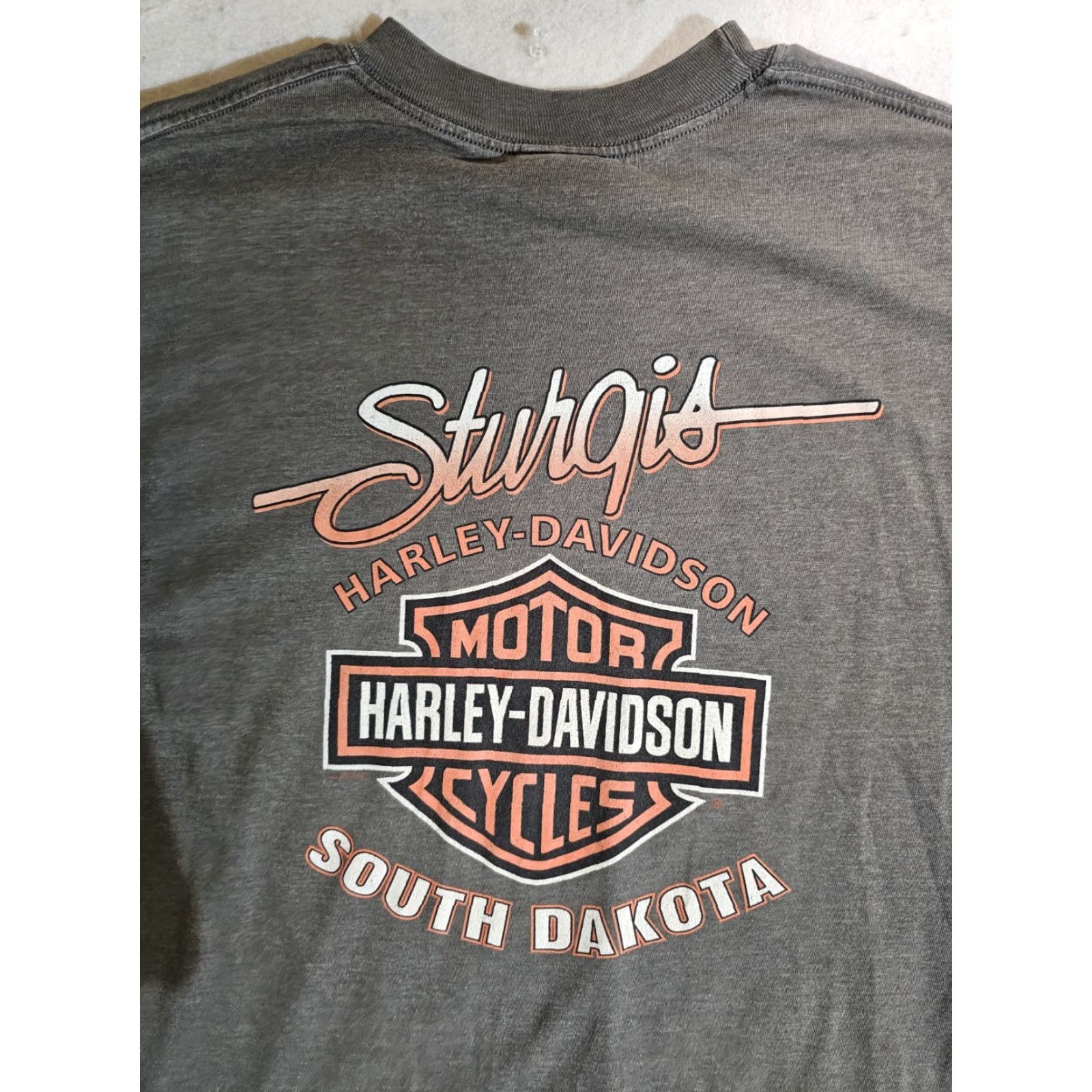Harley Davidson VINTAGE Harley Davidson HD Sturgis Motorcycle Graphic T-shirt 2005 Mens Size XL Gray Size US XL / EU 56 / 4 - 7 Thumbnail