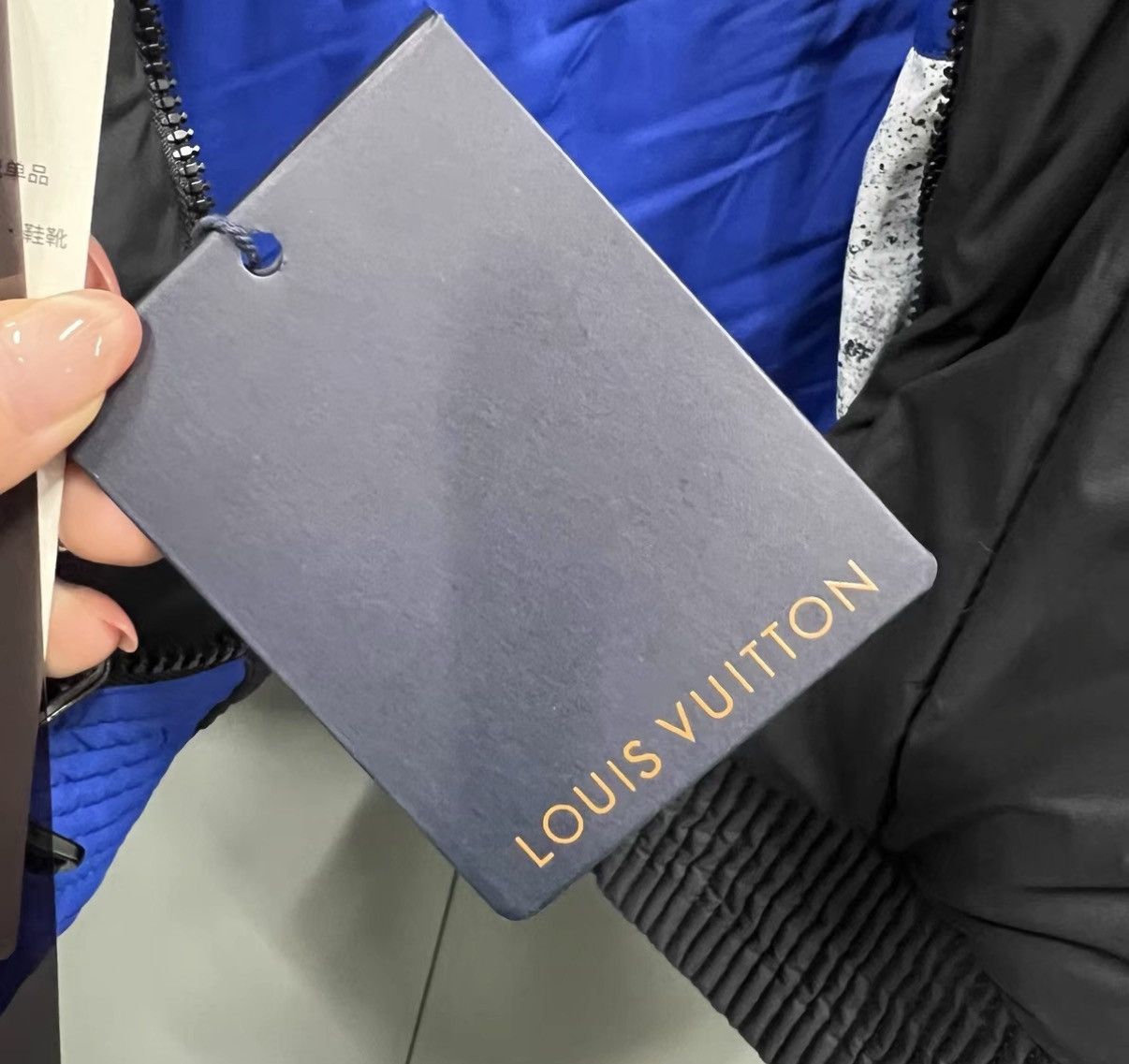 Louis Vuitton Louis Vuitton Reversible Star Print Down Gilet J41 Size US XL / EU 56 / 4 - 6 Thumbnail