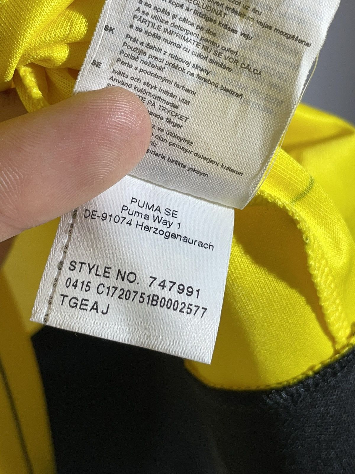 Puma Borussia Dortmund BVB Puma 2015/16 Home Football Shirt Size US M / EU 48-50 / 2 - 14 Thumbnail