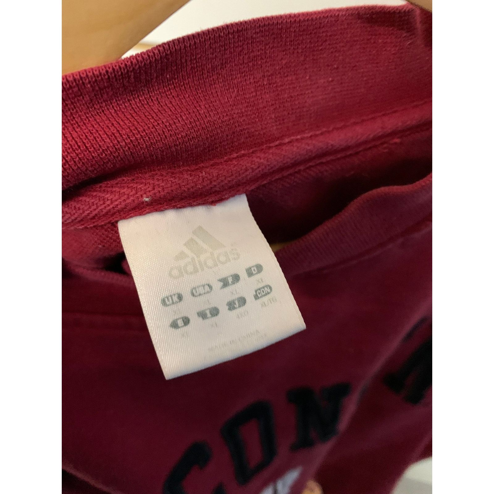 Adidas Vintage Wisconsin Badgers adidas crewneck Sweatshirt size XL Size US XL / EU 56 / 4 - 5 Thumbnail