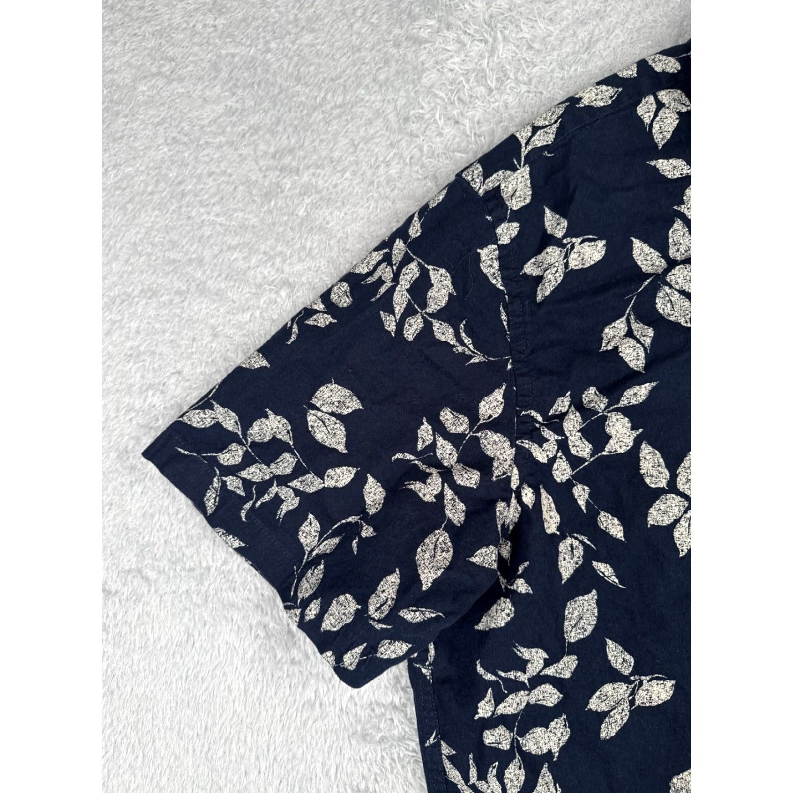 Old Navy VINTAGE Old Navy Shirt Mens 2XL Blue Floral Hawaiian Short Sleeve Linen Blend Shirt (Adult Regular) Men's Hawaiian Shirt 2XL Blue Floral Size US XXL / EU 58 / 5 - 3 Thumbnail