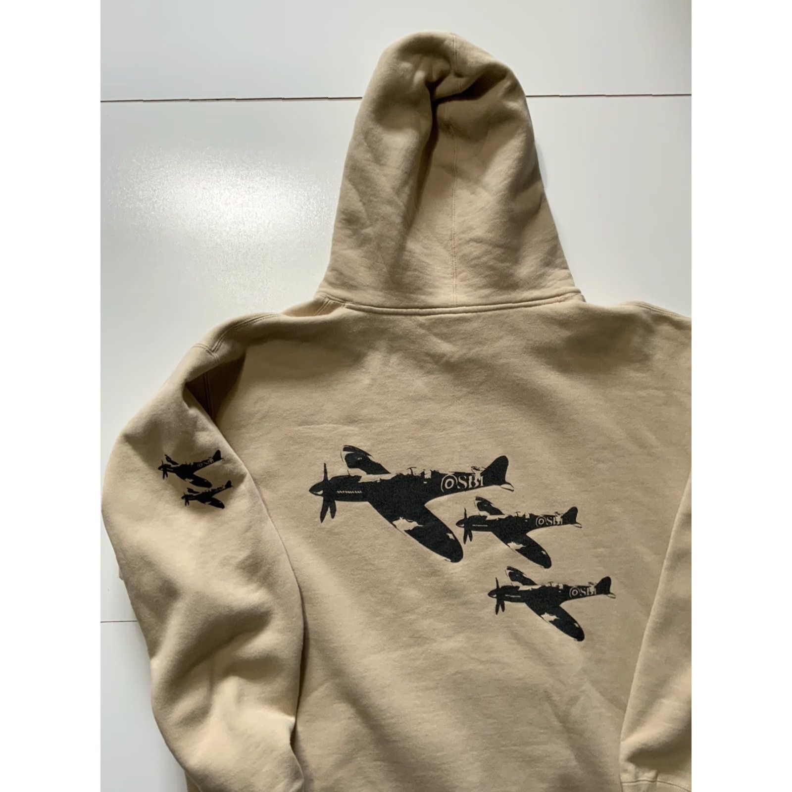 Vintage VINTAGE SBI Boardshop Planes Skateboarding Oatmeal Pullover Hoodie Sz. L Mens Beige 54in Chest 30in Length Size US L / EU 52-54 / 3 - 4 Thumbnail