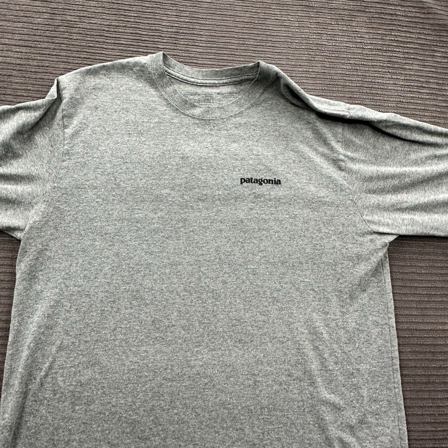 Patagonia Patagonia T-Shirt Men M Gray Solid Logo Outdoor All Seasons Crew Neck Short Sleeve Size US M / EU 48-50 / 2 - 8 Thumbnail