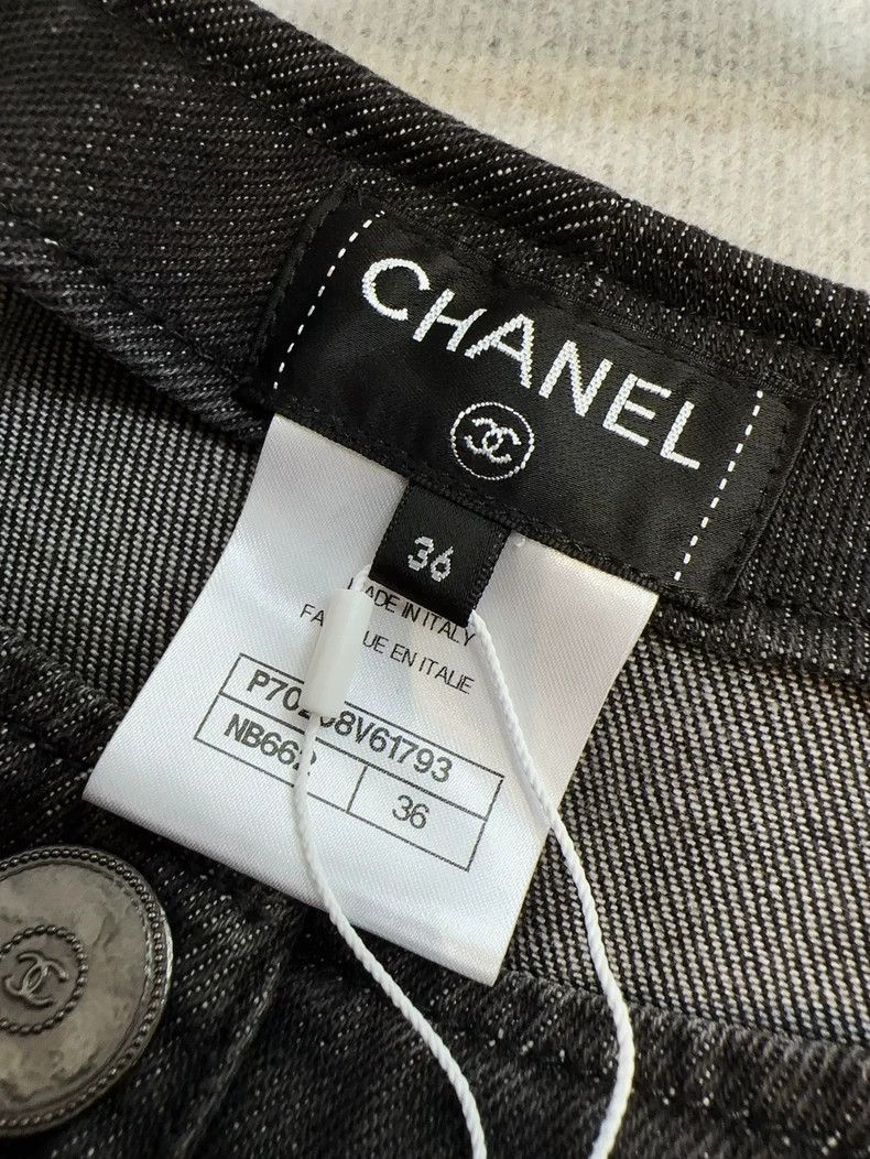 Chanel Chanel Gray embossed double C multi-element pattern jeans Size 24" / US 00 / IT 34 - 7 Thumbnail