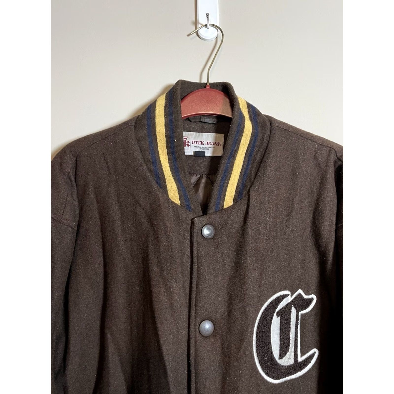 Spell Chicago Jacket Mens 2XL Brown Quilted Varsity Type Spell Out Men Dtek Jeans Size US 39 - 4 Thumbnail