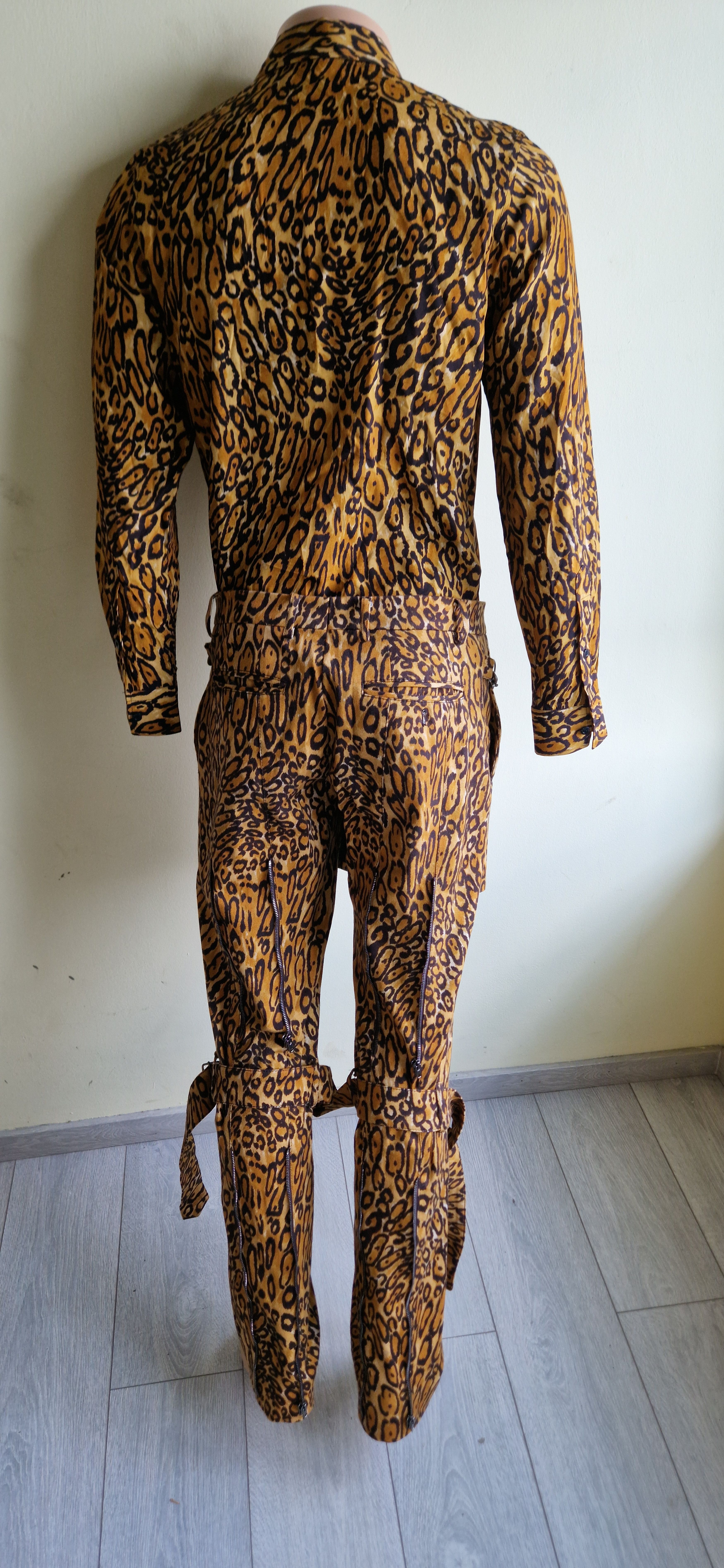 Moschino Moschino suze 48 italienne Size US M / EU 48-50 / 2 - 6 Thumbnail